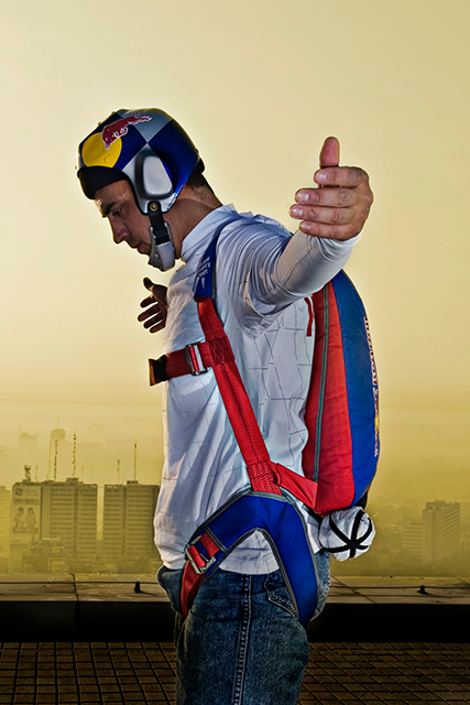 Photoshooting with Valery Rozov - B.a.s.e. Jump from Mcb Tower - Karachi / Pakistan
