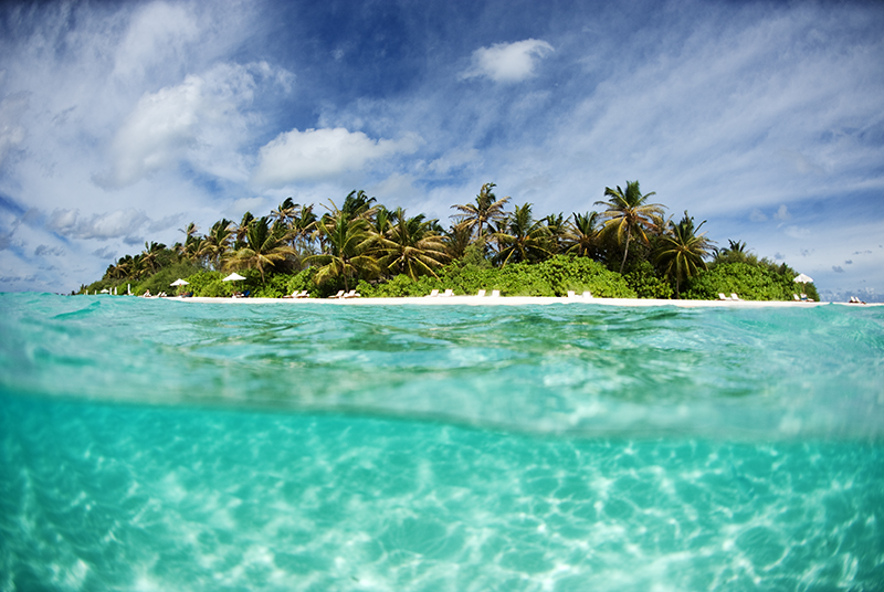World's most Beautiful Places – Exotic Island Velassaru / Maldives