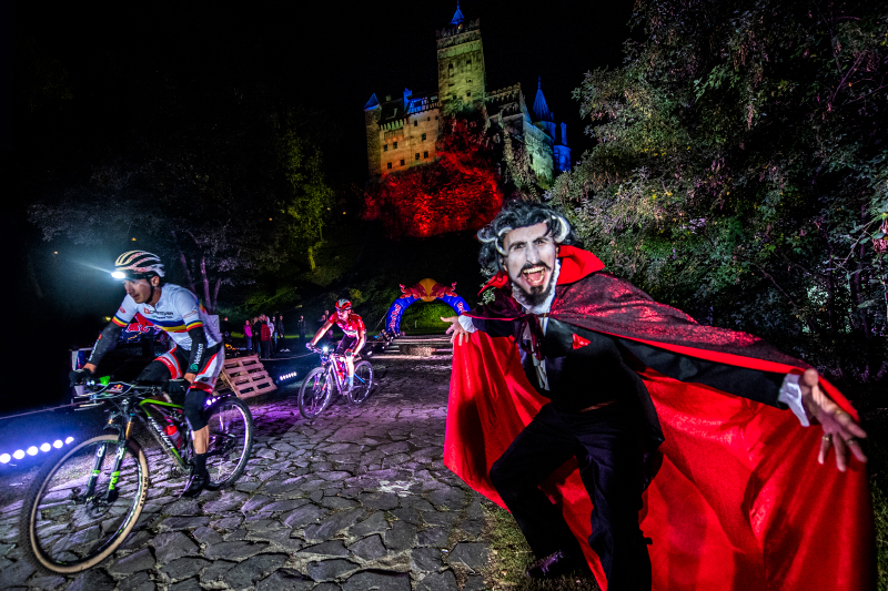 Photoshooting Red Bull Vampire Trails - Castelul Bran / Romania